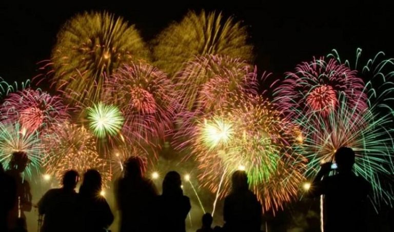 Réveillon: atrações musicais e queima de fogos no litoral de Aracruz