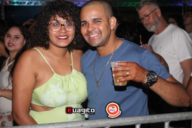 Barões da Pisadinha e Matheus Fernandes no P. de Exposições de Linhares, foto 222 de 306