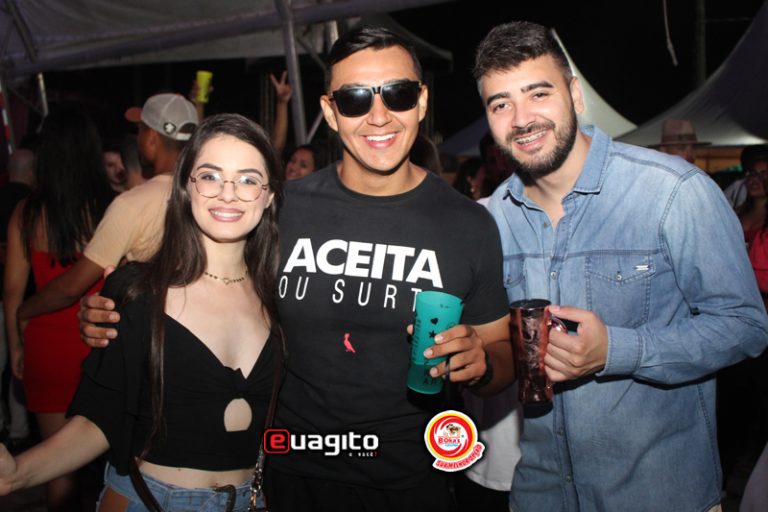 Barões da Pisadinha e Matheus Fernandes no P. de Exposições de Linhares, foto 288 de 306