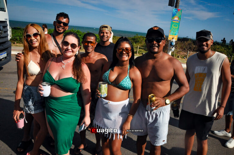 Alinne Rosa em Barra do Sahy, foto 34 de 281