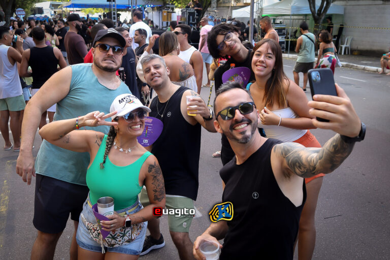 Ensaio do Bloco Kustelão em Jardim Camburi, foto 26 de 163