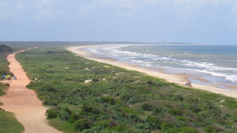 Verão Guriri 2027: programação completa e shows grátis